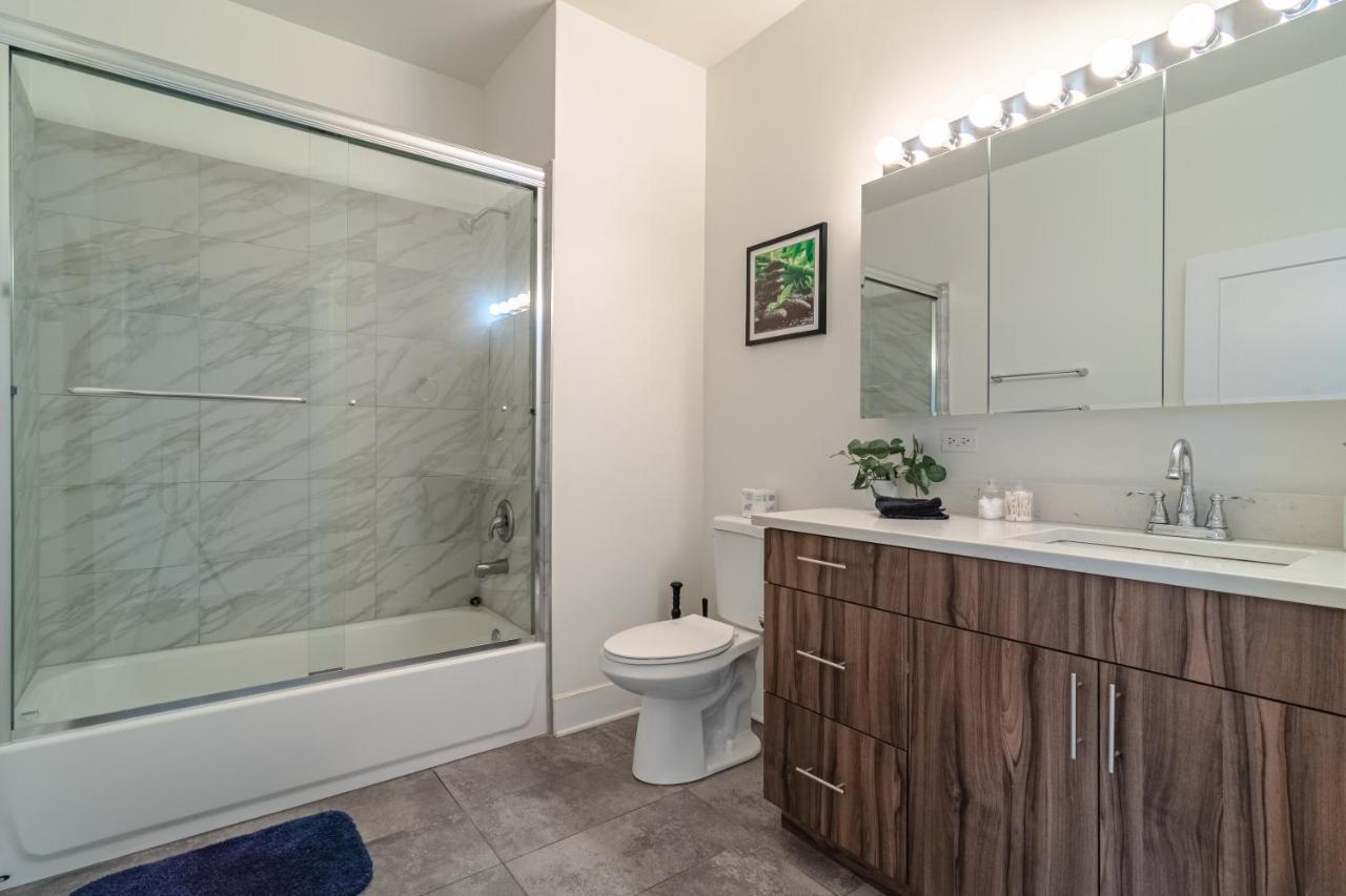 Ideal 3Br Business Or Leisure Rental In Chicago Fully Stocked Kitchen & Fast Internet With Optional Parking Near Soldier Field, Grant Park & Mccormick Place Ngoại thất bức ảnh